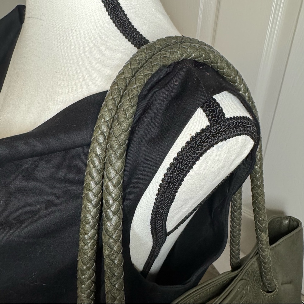 Deux Lux Green Vegan Leather Tote Bag - Picture 7 of 13